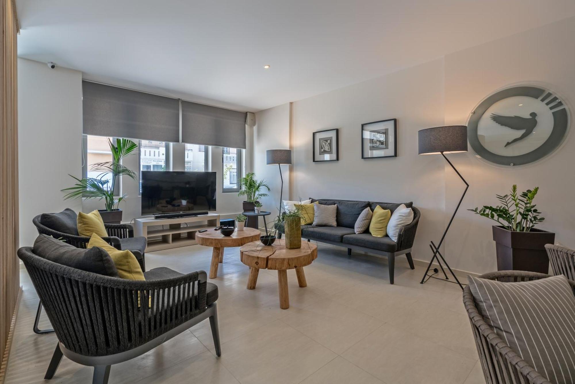 Lefkoniko Beach & Icarus Suite Apts 레팀노 외부 사진