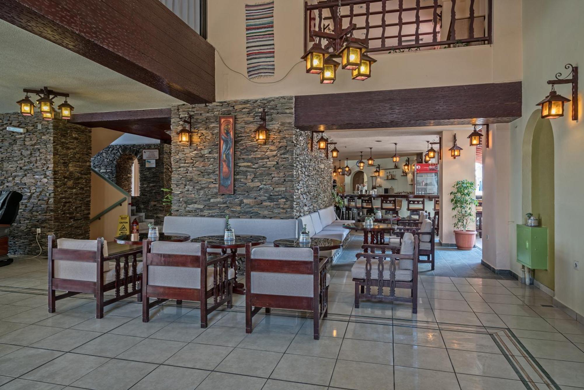 Lefkoniko Beach & Icarus Suite Apts 레팀노 외부 사진